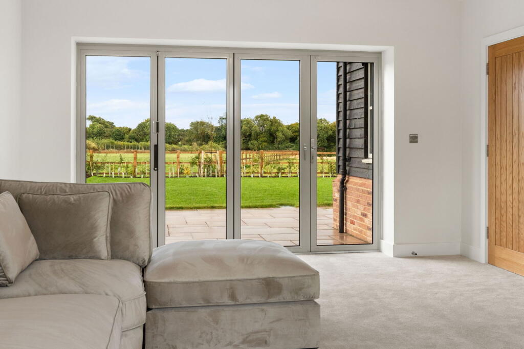 Additional image 13 of Stunning 4 bedroom country home with 4.52 acre paddock