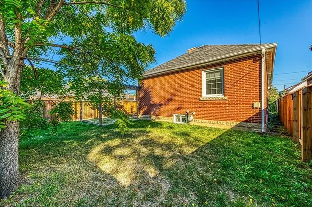 Additional image 47 of 1338 Monterey Ave