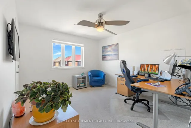 Additional image 32 of 60 Garinger Cres