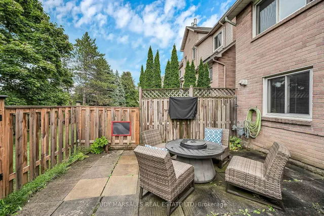 Additional image 39 of 26 Moss Blvd Unit 19