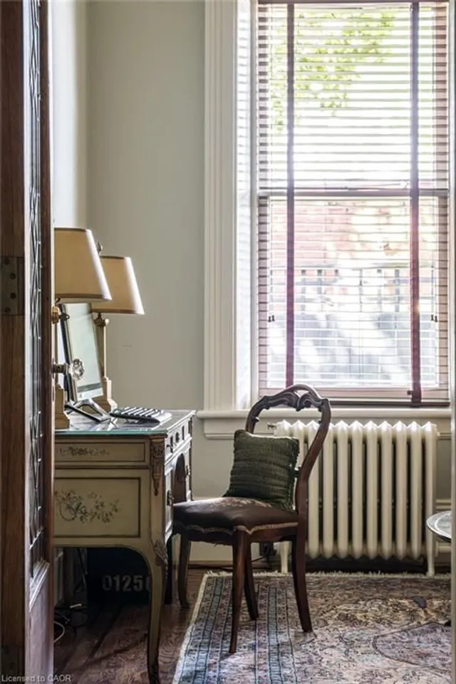 Additional image 10 of 77 Claremont Dr