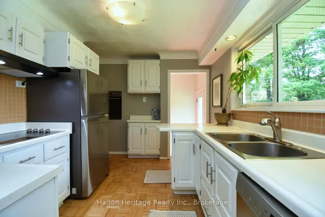 Additional image 16 of 454 Evergreen Ave