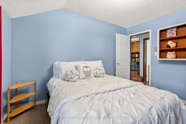 Additional image 27 of 146 Normanhurst Ave