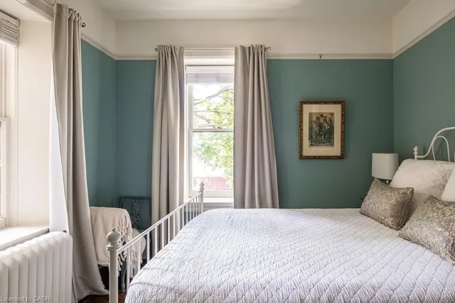 Additional image 22 of 77 Claremont Dr