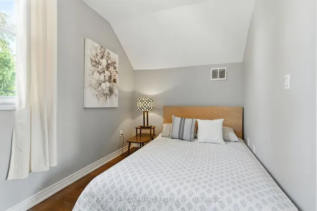 Additional image 26 of 78 OAK Ave