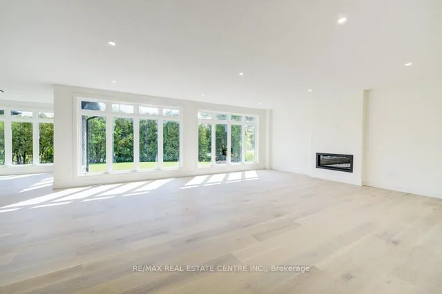 Additional image 28 of 20 Stokes Tr