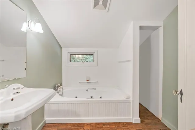 Additional image 22 of 94 Highway 8