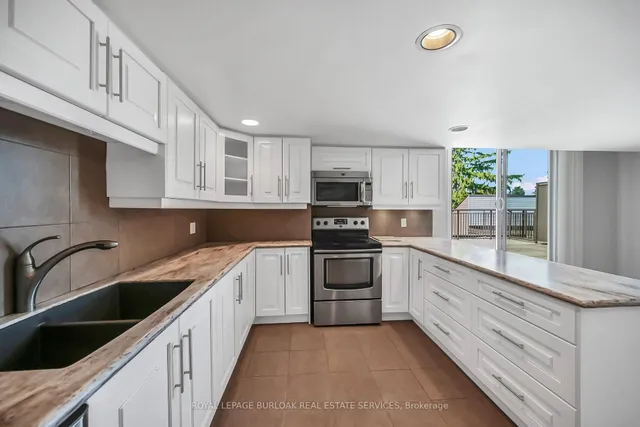 Additional image 16 of 150 Wilson St Unit PH1