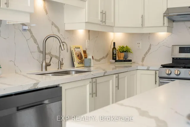 Additional image 15 of 986 Farmstead Dr