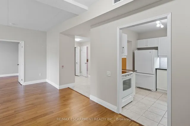 Additional image 8 of 2075 Amherst Heights Dr Unit 211