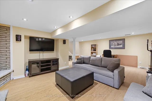 Additional image 37 of 107 Billington Cres