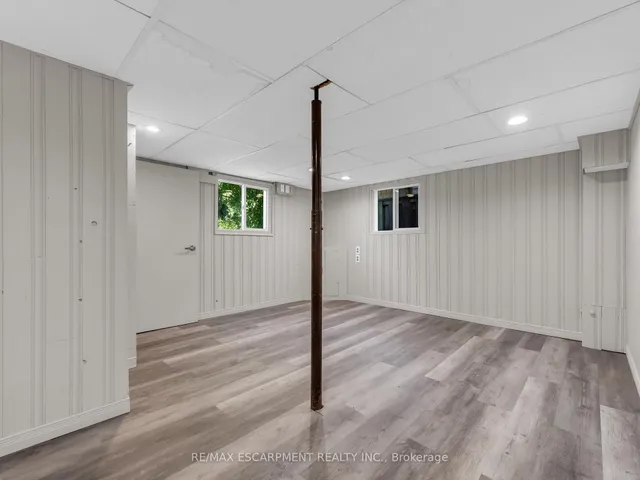 Additional image 21 of 753 Burgess Ave