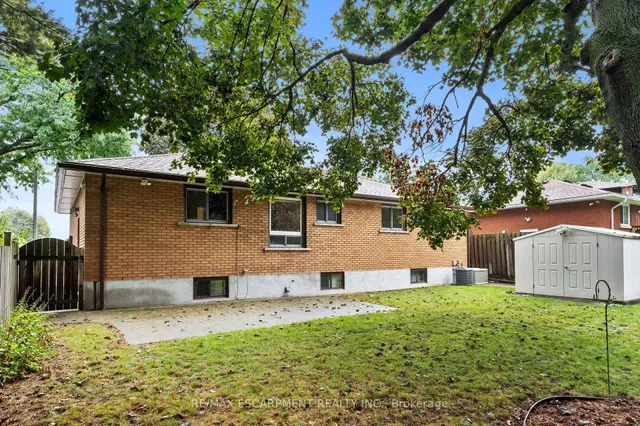 Additional image 33 of 98 Laurier Ave