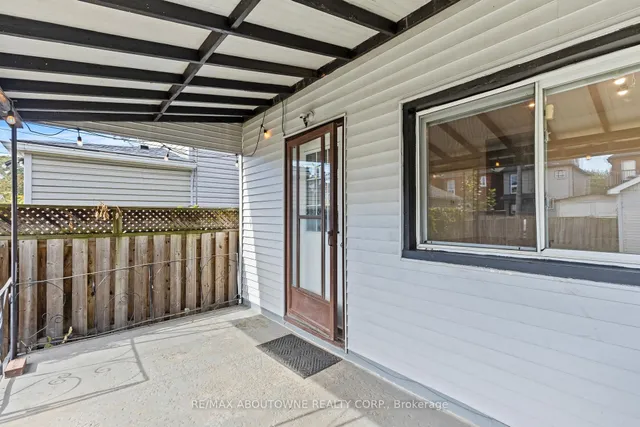 Additional image 22 of 26 Rosemont Ave