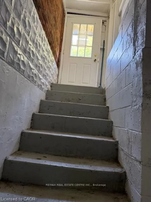 Additional image 15 of 77 Emerson St