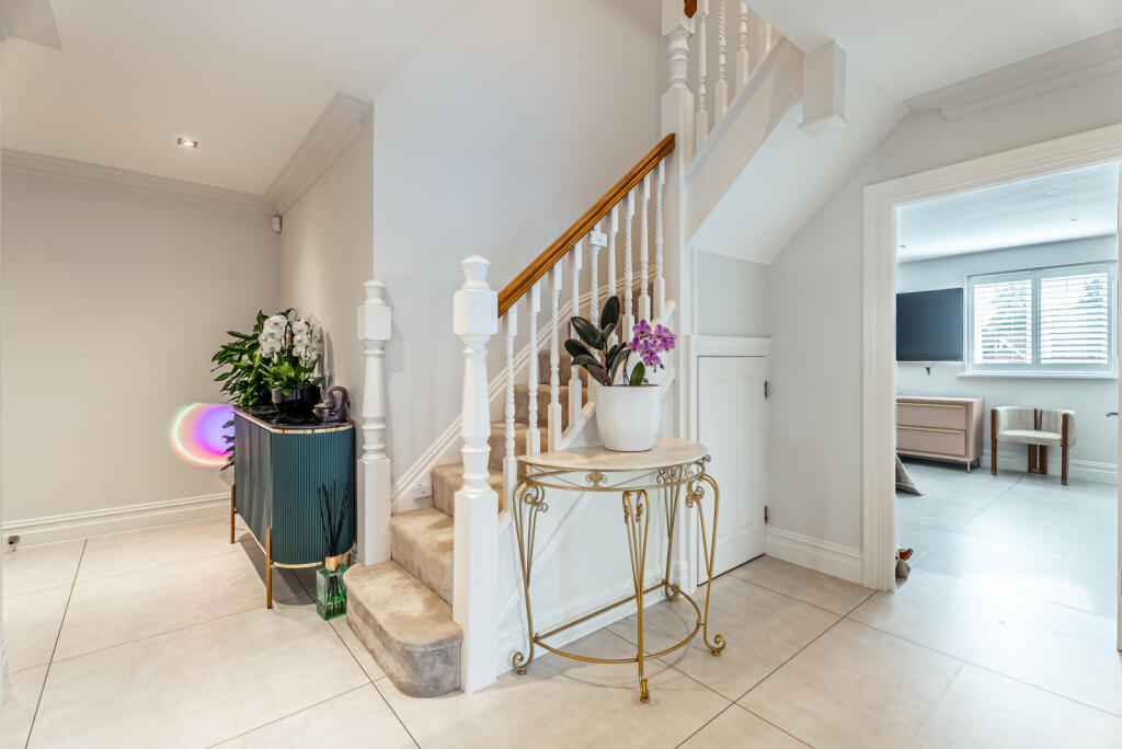 Additional image 19 of Luton Road, Harpenden, Hertfordshire, AL5