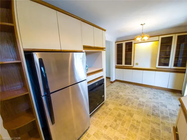 Additional image 13 of 164 Laurier Ave