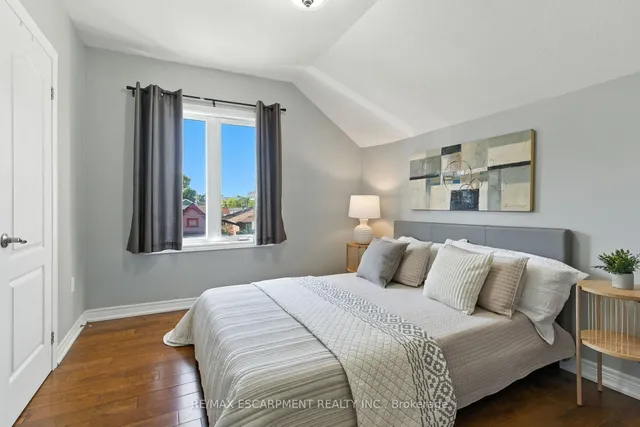 Additional image 20 of 78 OAK Ave