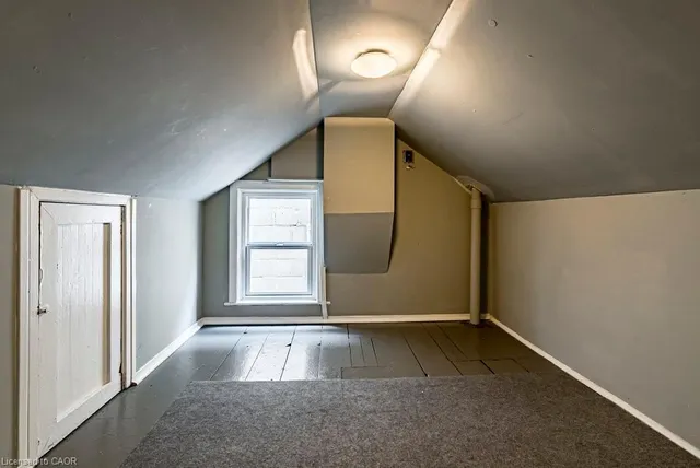 Additional image 41 of 499 Hughson St