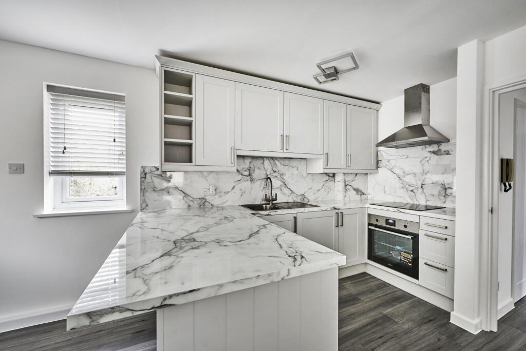 Additional image 10 of The Putterills, Harpenden, Herts, AL5