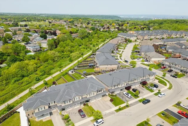 Additional image 36 of 123 WESTBANK Tr