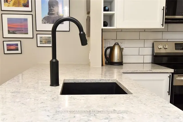 Additional image 14 of 2035 Appleby Line Unit 103