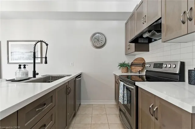 Additional image 17 of 377 Glancaster Rd Unit 24