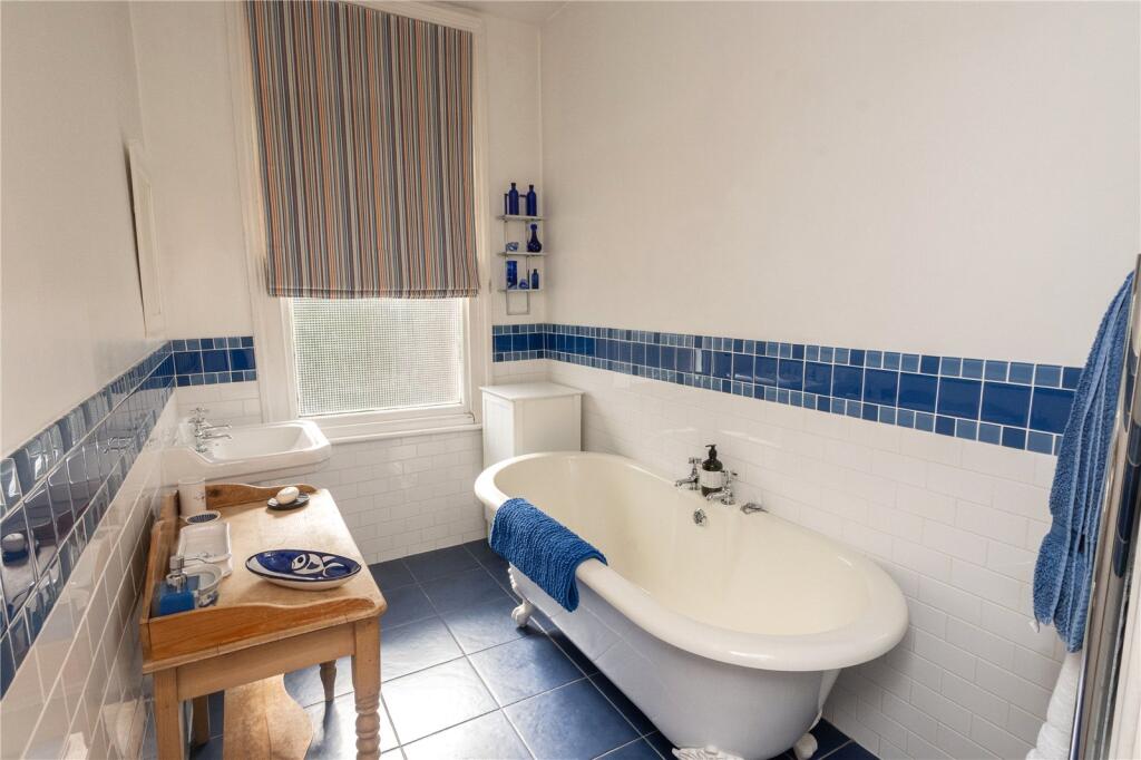 Additional image 36 of Grove Avenue, Moseley, Birmingham, B13