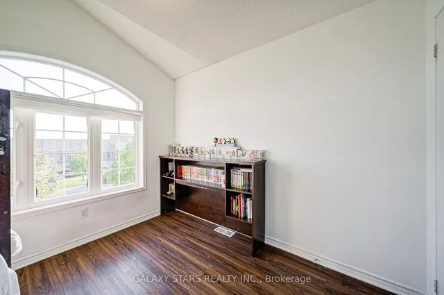 Additional image 37 of 1049 Kennedy Circ