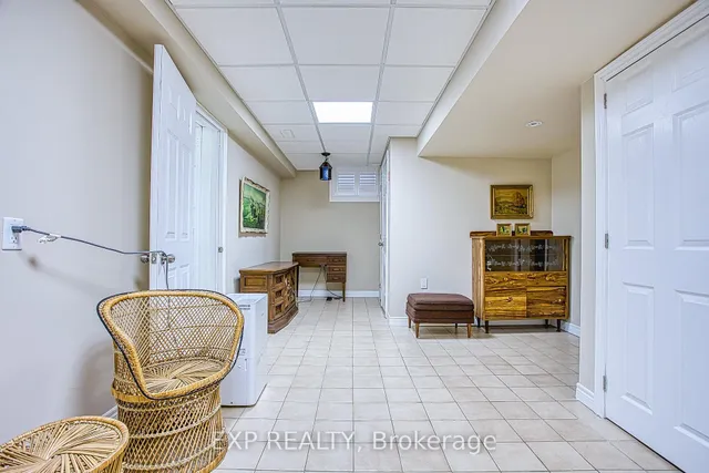 Additional image 20 of 633 Rosseau Rd