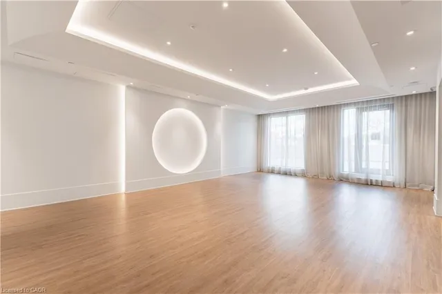 Additional image 31 of 2007 James St Unit 409