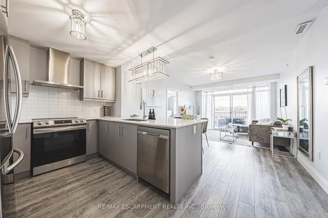 Additional image 4 of 1 Redfern Ave Unit 317