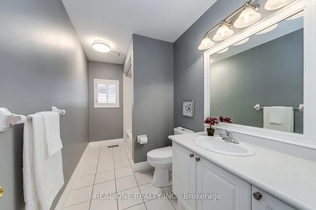 Additional image 31 of 5803 Page Cres