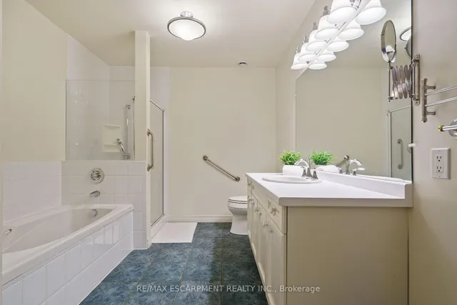 Additional image 29 of 77 Governors Rd Unit 102