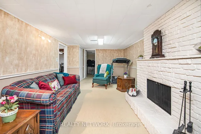 Additional image 29 of 23 Tyrone Dr