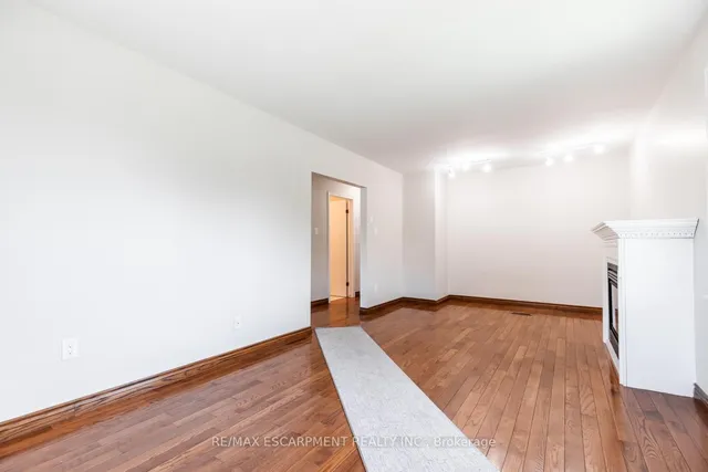 Additional image 31 of 2340 KING St