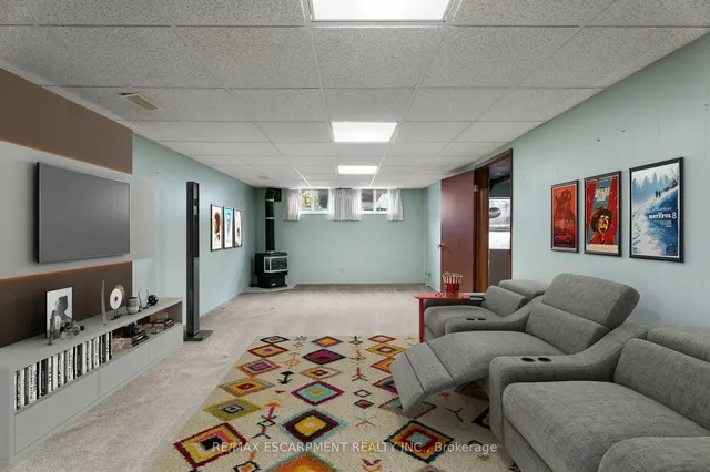 Additional image 26 of 98 Laurier Ave