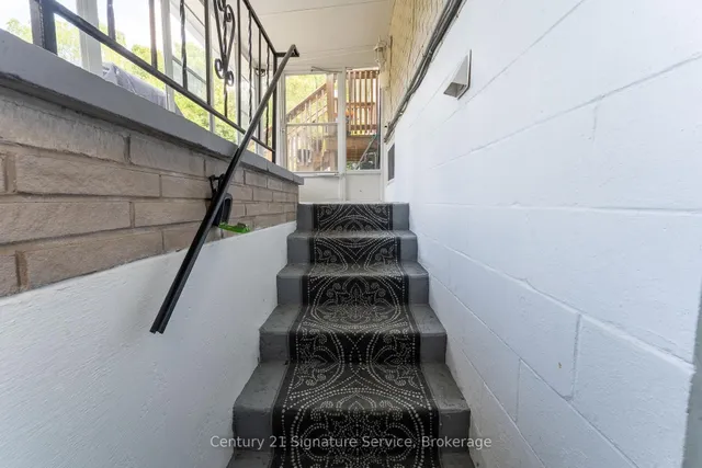 Additional image 22 of 15 Joy Crt