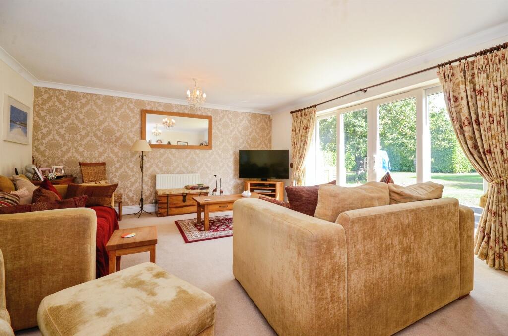 Additional image 18 of Redhall End, Colney Heath, St. Albans