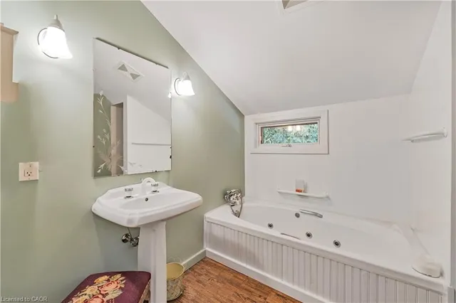 Additional image 23 of 94 Highway 8