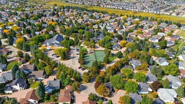 Additional image 39 of 360 Silverbirch Blvd