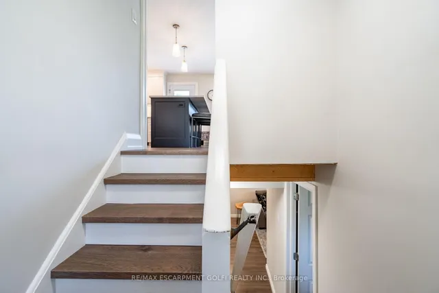 Additional image 17 of 38 Salem Ave