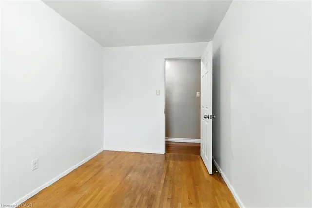 Additional image 23 of 33 Bernard St