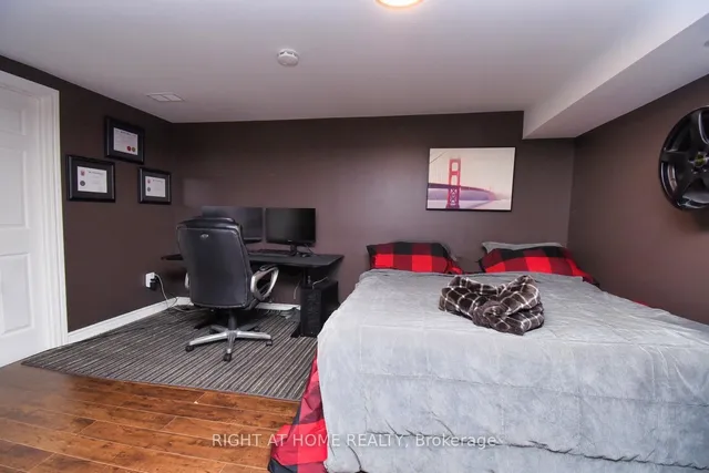 Additional image 27 of 3224 Twin Oaks Cres