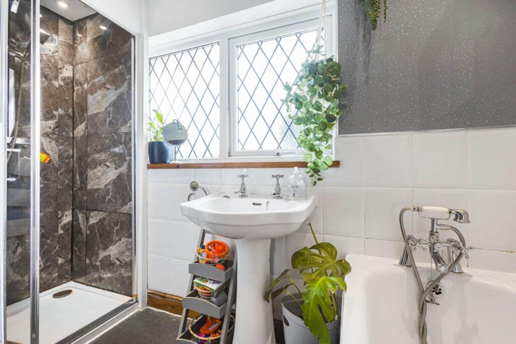 Additional image 14 of Puttocks Drive, Welham Green