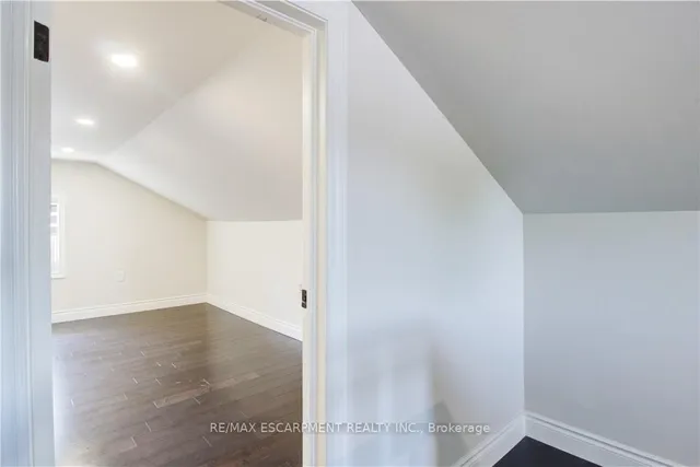 Additional image 38 of 109 TERRACE Dr