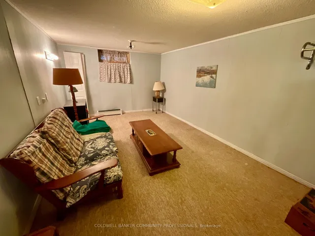 Additional image 5 of 4 Rosanne Cres Unit 4