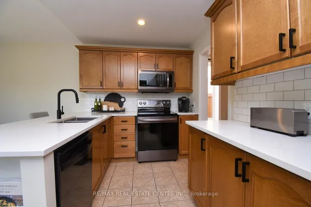 Additional image 17 of 35 Eringate Dr