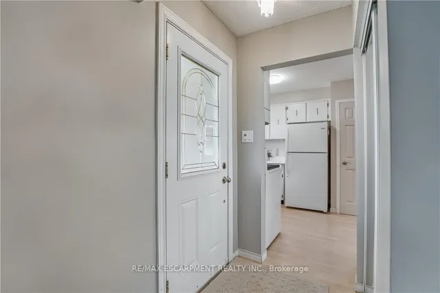 Additional image 5 of 79 Gardiner Dr