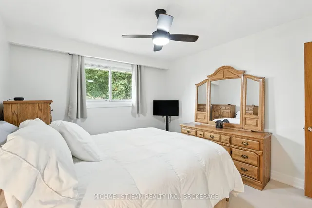 Additional image 20 of 20 Woodside Dr